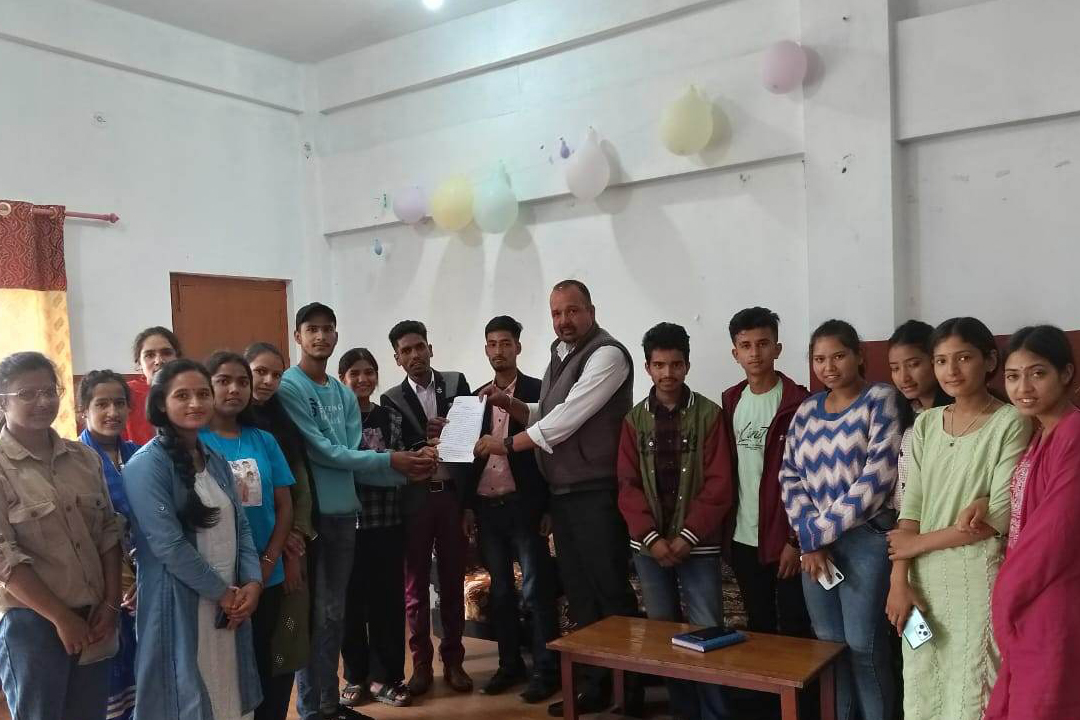 बैतडीको दनपाका मेयरलाई युवाहरुको ज्ञापन पत्र, यस्ता छन्  माग 